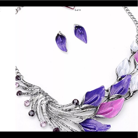 New Beautiful Statement Necklace & Earrings Set - Picture 4 of 8